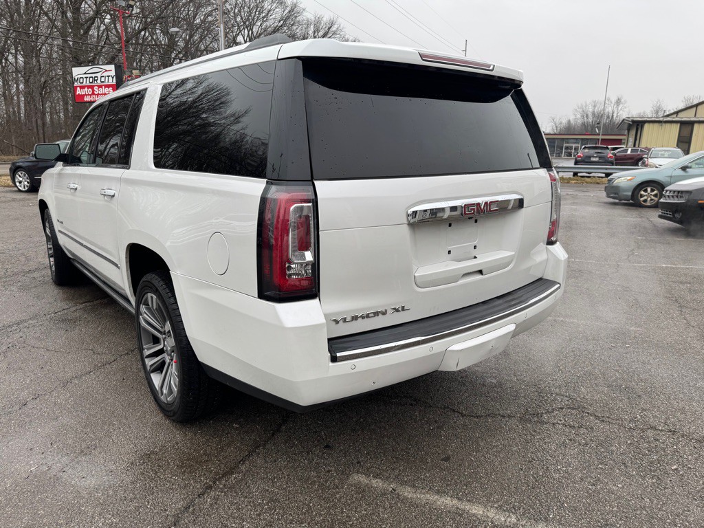 2018 GMC Yukon Image 10