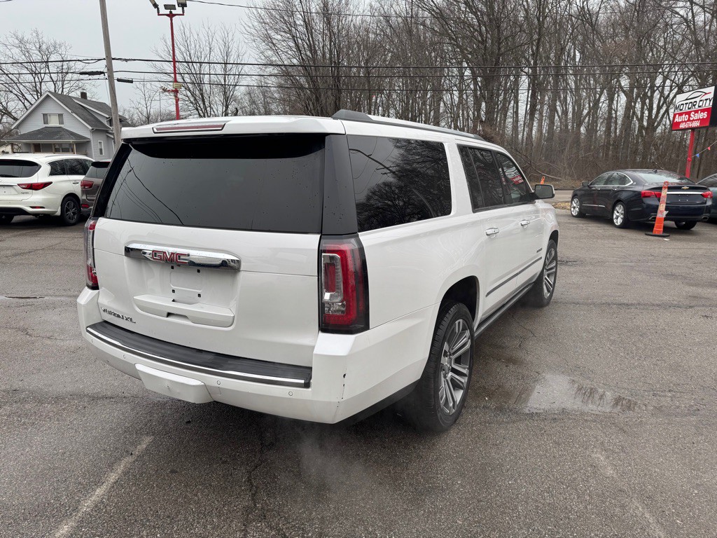 2018 GMC Yukon Image 11