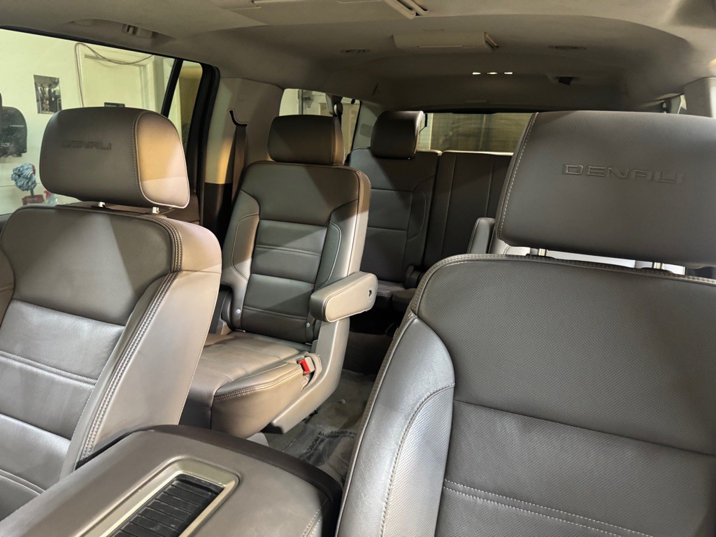 2018 GMC Yukon Image 14