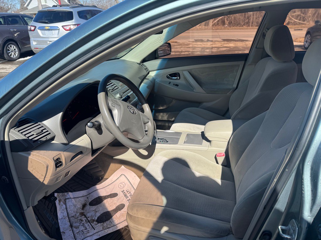 2011 Toyota Camry Image 7