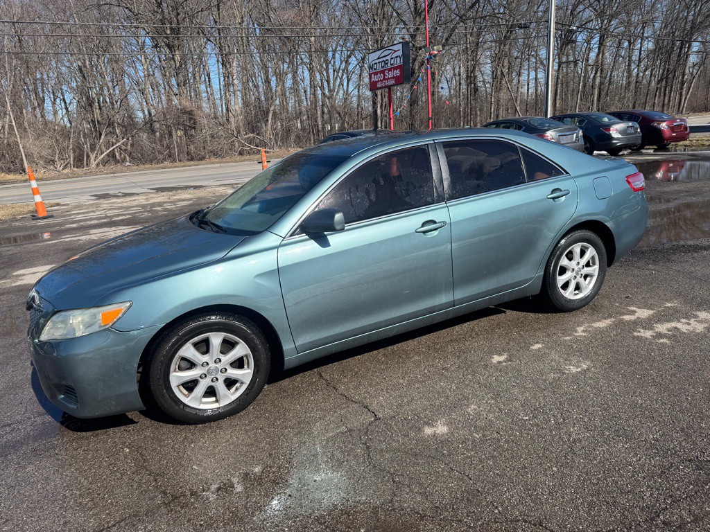 2011 Toyota Camry Image 16