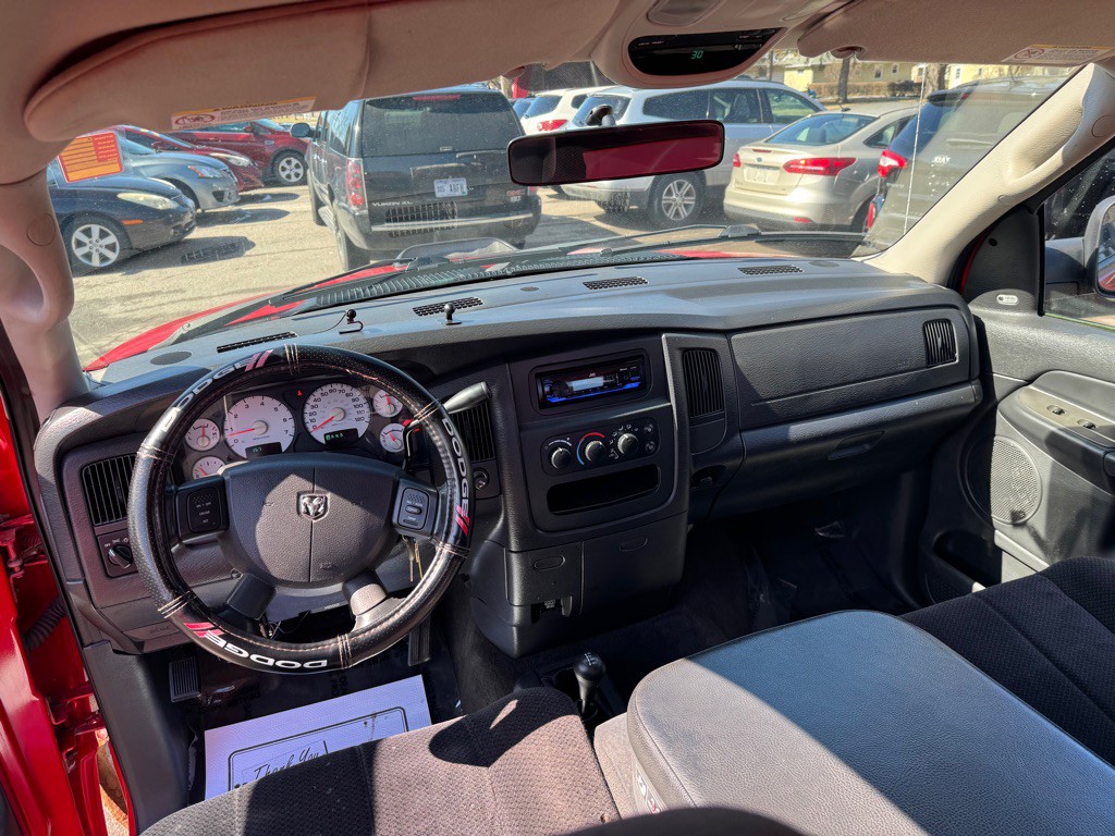 2004 Dodge Ram 1500 Image 11