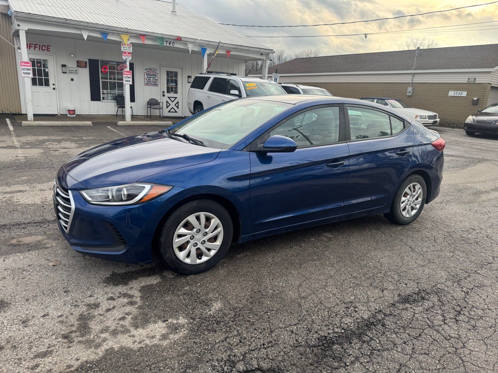 2018 Hyundai Elantra Image 3