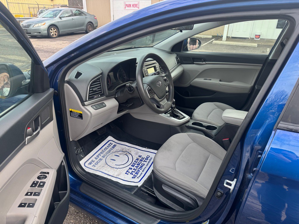 2018 Hyundai Elantra Image 11