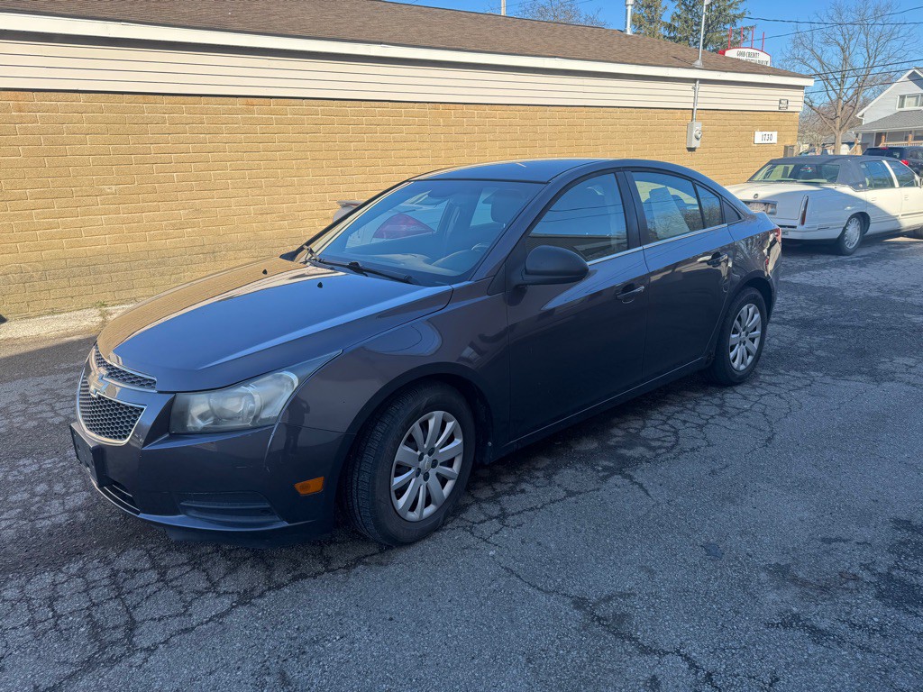 2011 Chevrolet Cruze Image 3