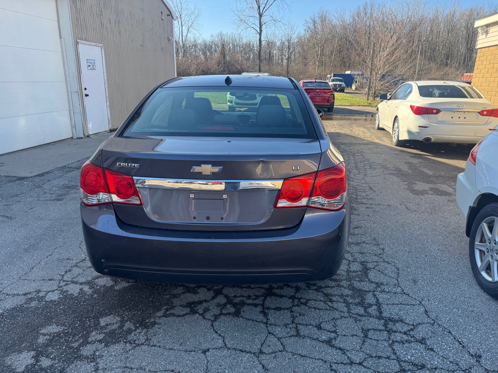 2011 Chevrolet Cruze Image 5