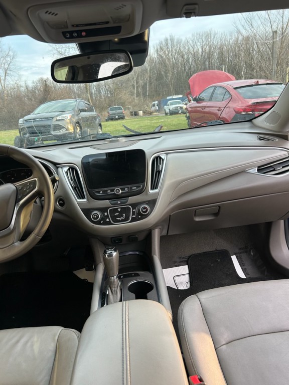 2018 Chevrolet Malibu Image 12