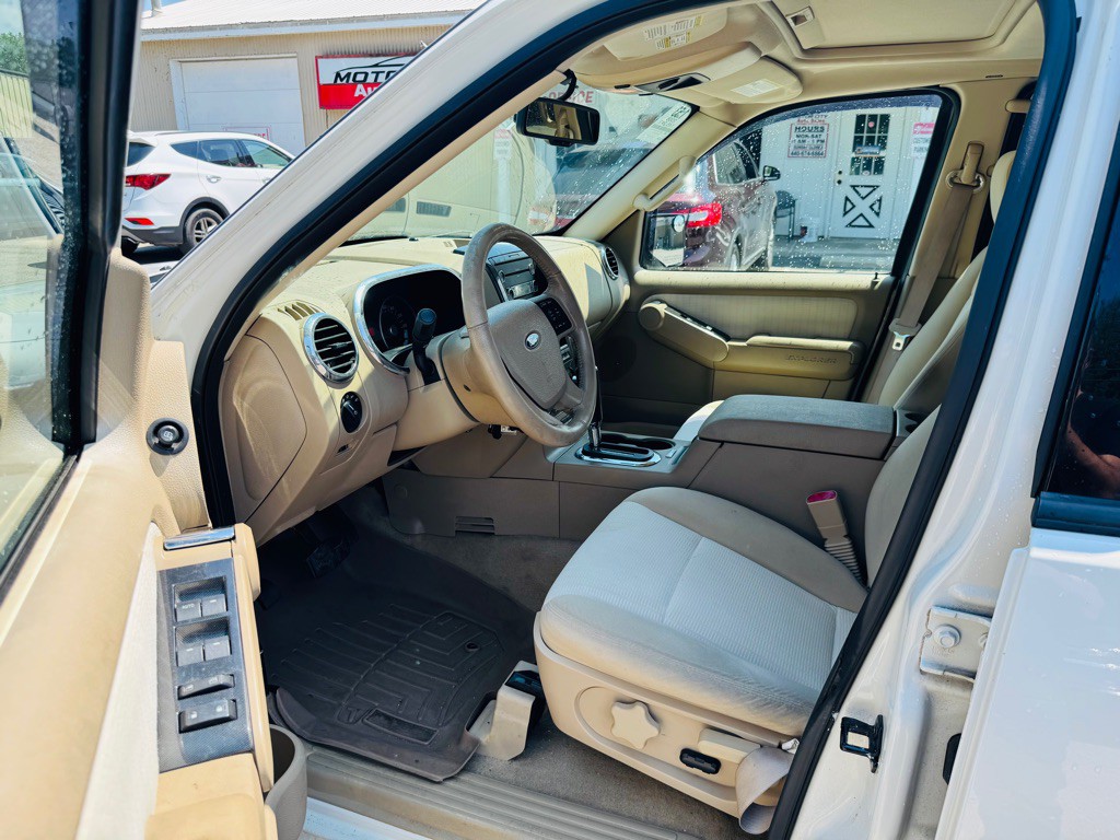 2008 Ford Explorer Image 10