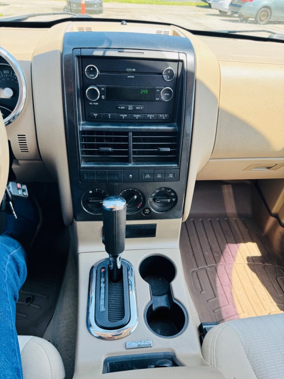 2008 Ford Explorer Image 16