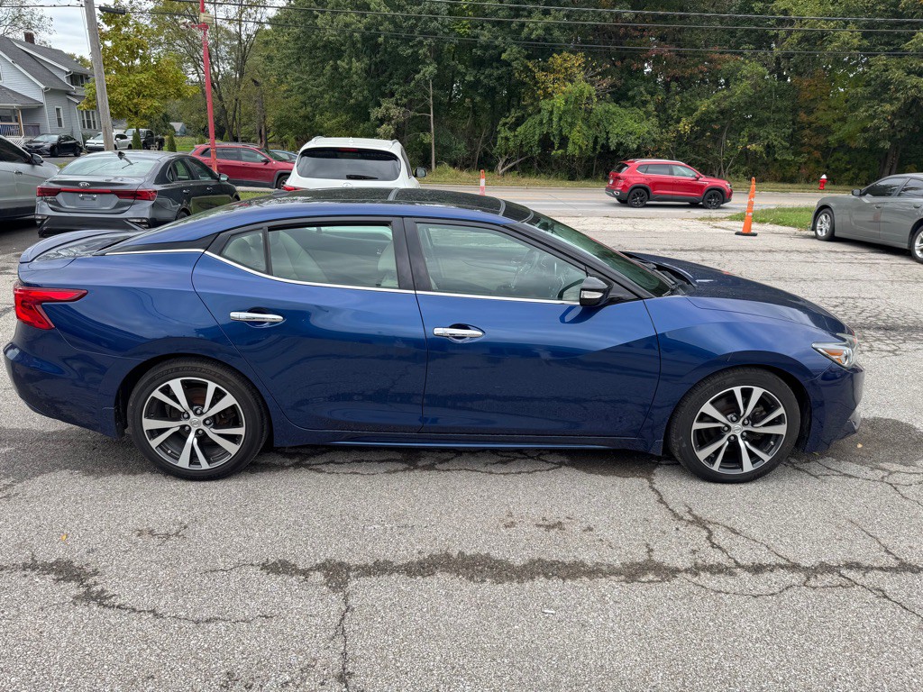 2016 Nissan Maxima Image 8