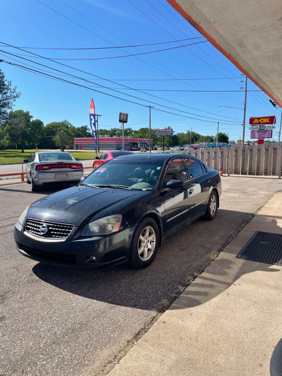 2011 Nissan Altima Image 2
