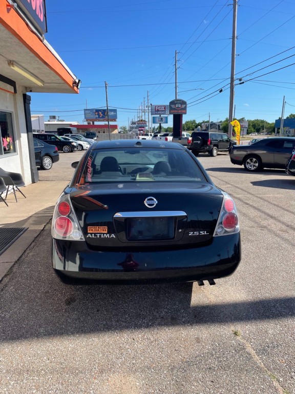 2011 Nissan Altima Image 4