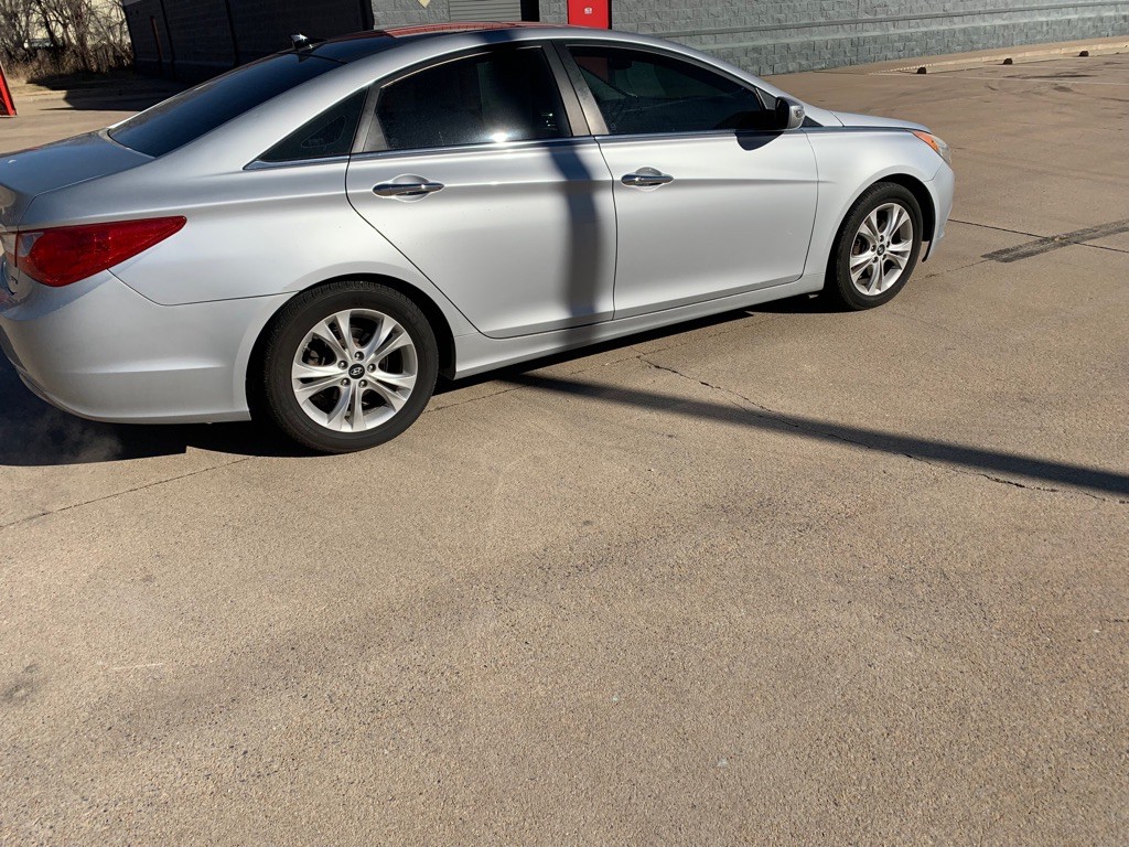2012 Hyundai Sonata Image 4