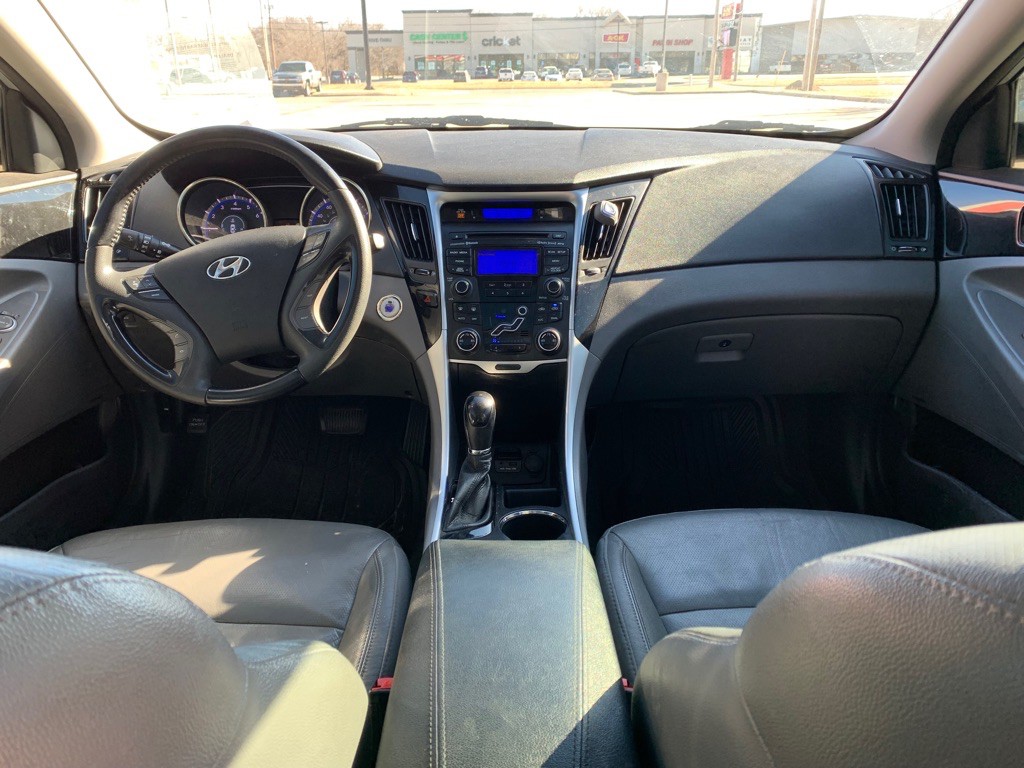 2012 Hyundai Sonata Image 6