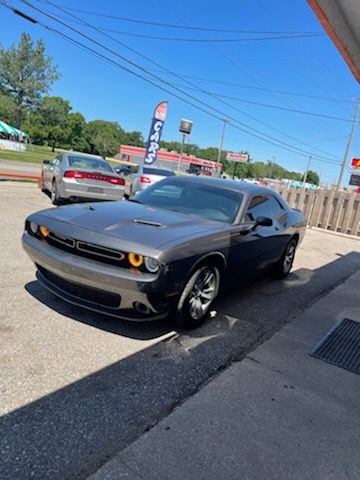 2016 Dodge Challenger Image 3