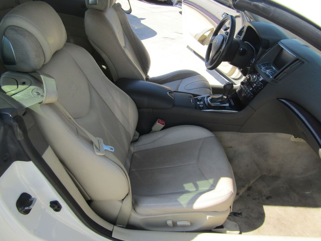 2012 INFINITI G37 Image 13