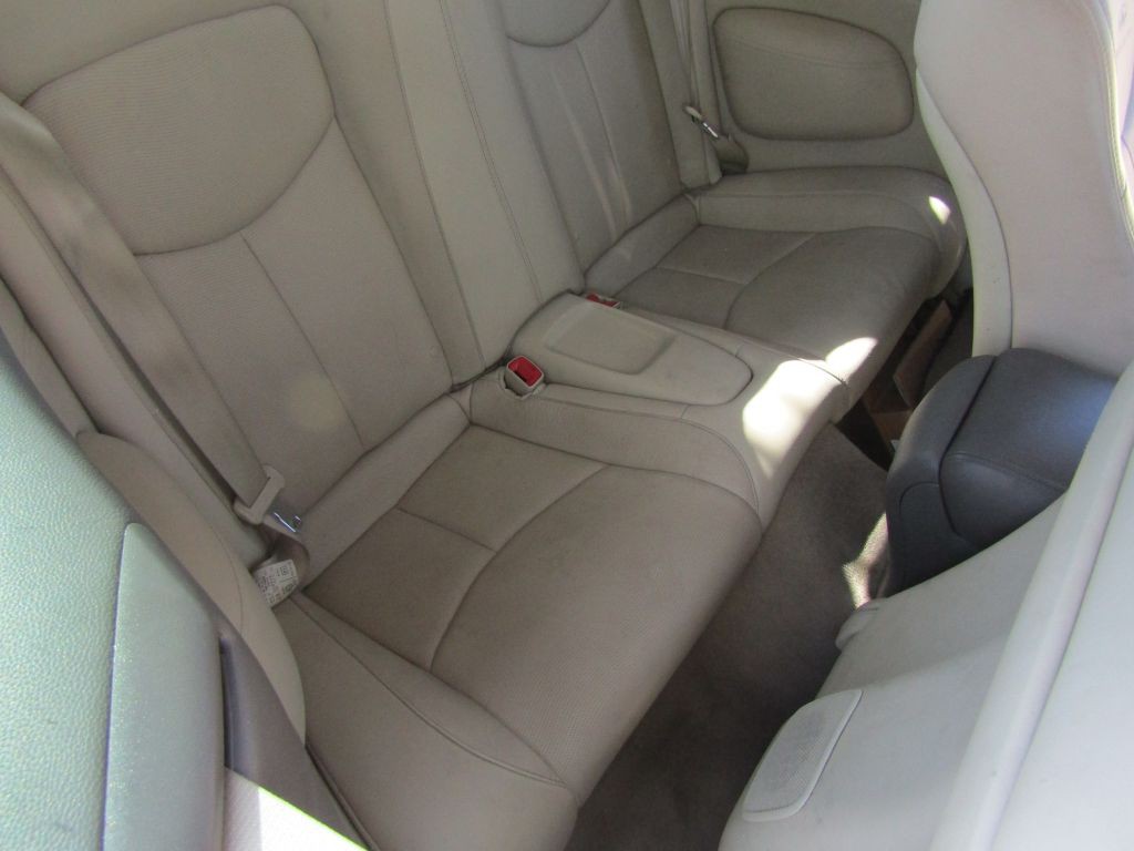 2012 INFINITI G37 Image 14