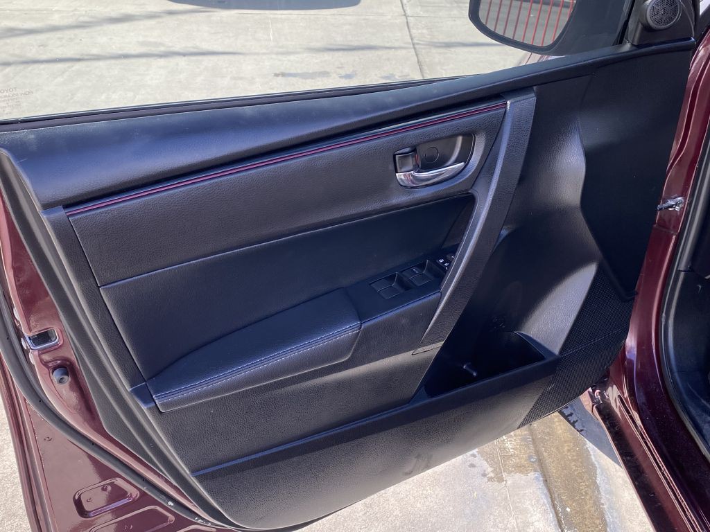 2017 Toyota Corolla Image 9