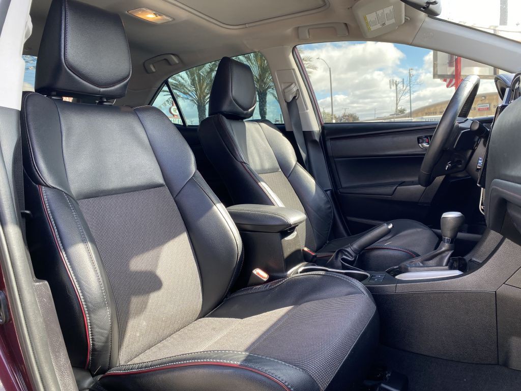 2017 Toyota Corolla Image 11