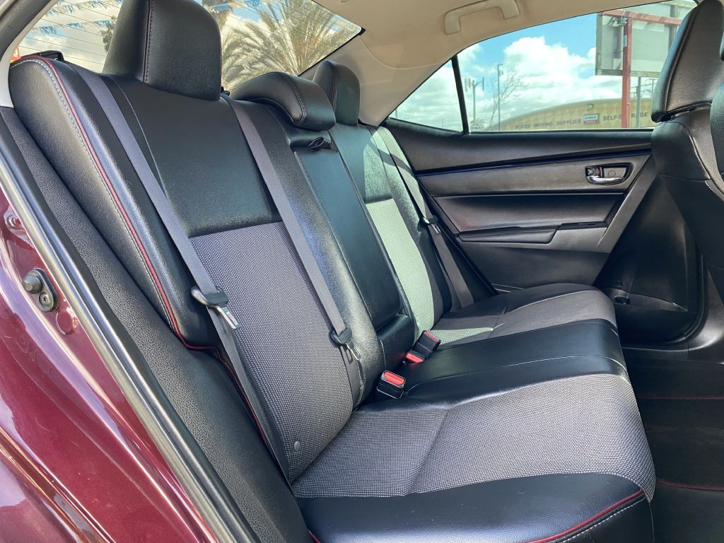 2017 Toyota Corolla Image 12