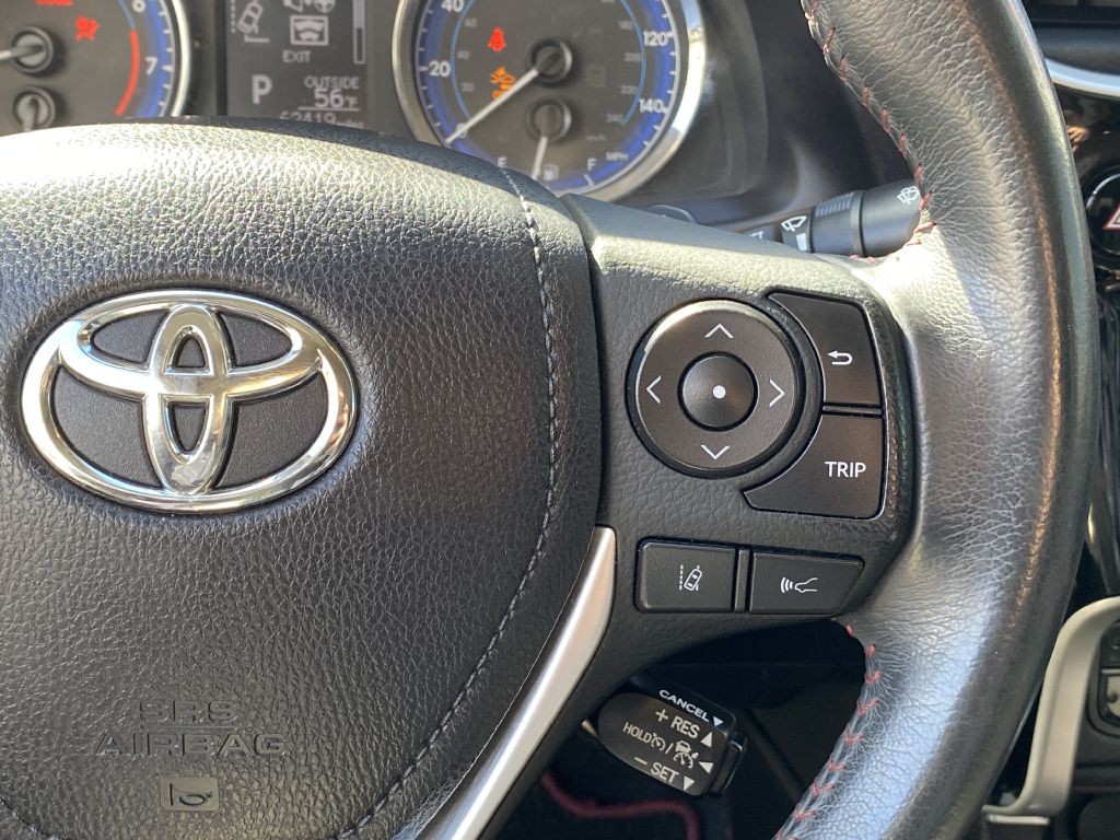 2017 Toyota Corolla Image 20