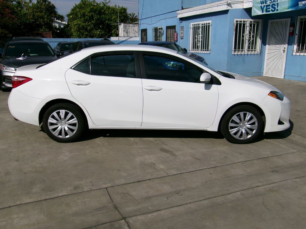 2018 Toyota Corolla Image 4