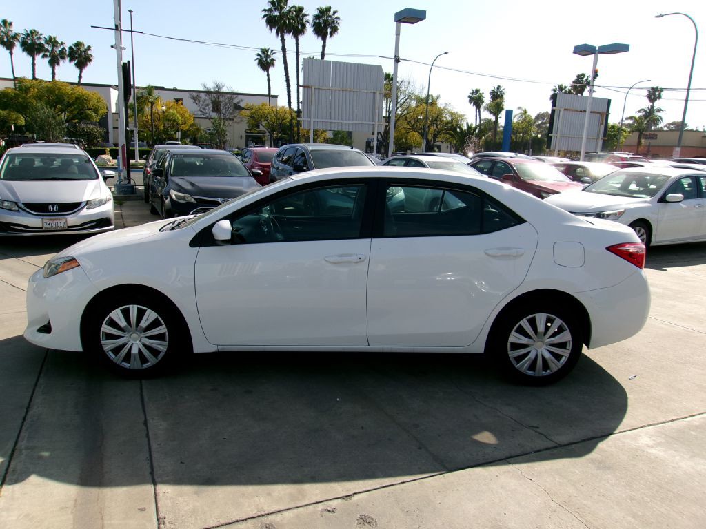 2018 Toyota Corolla Image 8