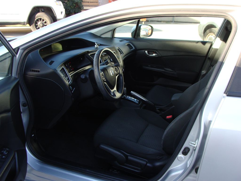 2015 Honda Civic Image 12