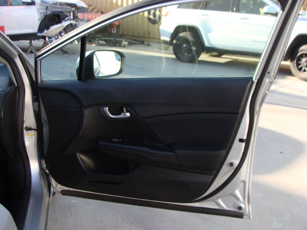 2015 Honda Civic Image 15