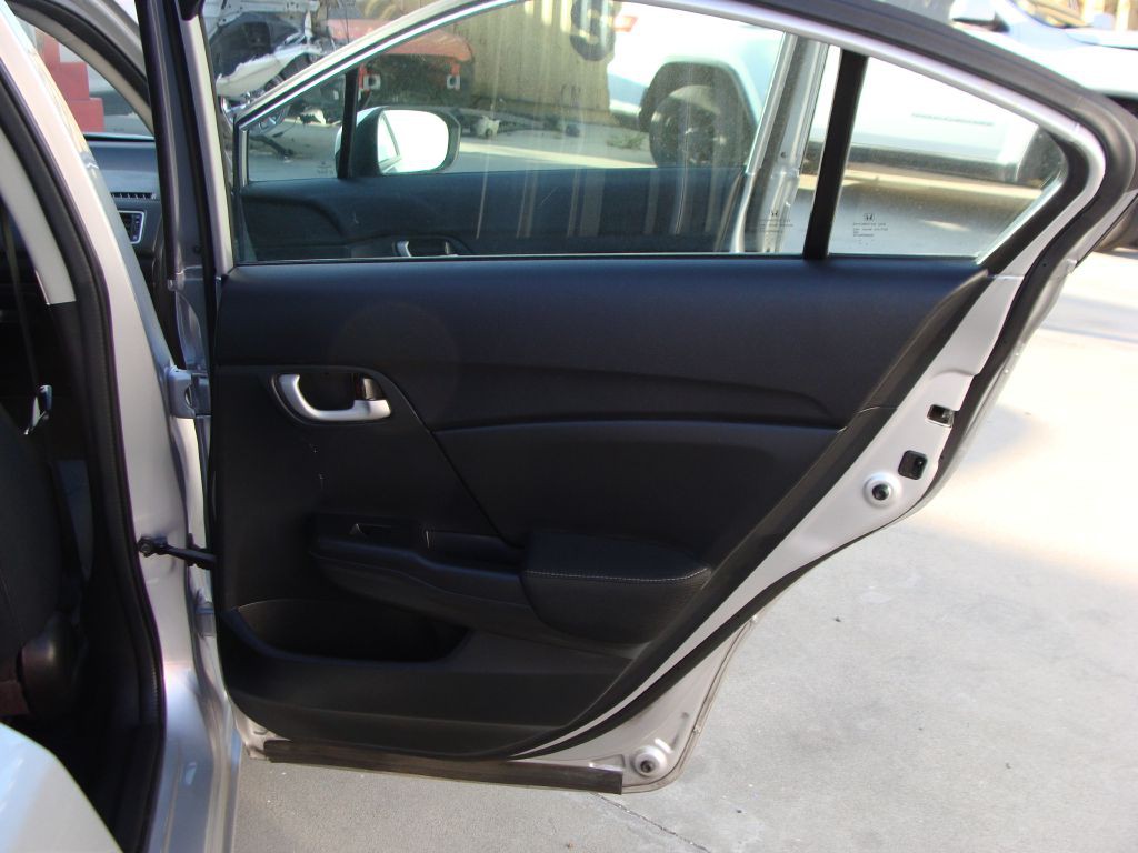 2015 Honda Civic Image 17