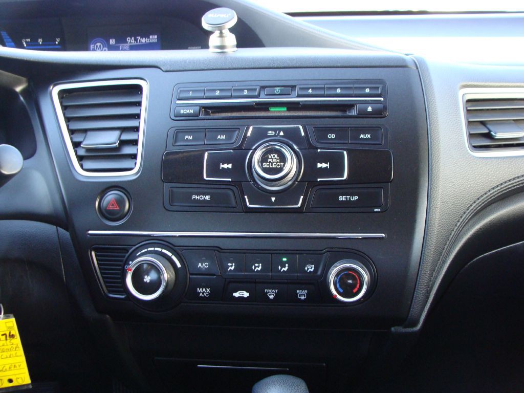 2015 Honda Civic Image 21