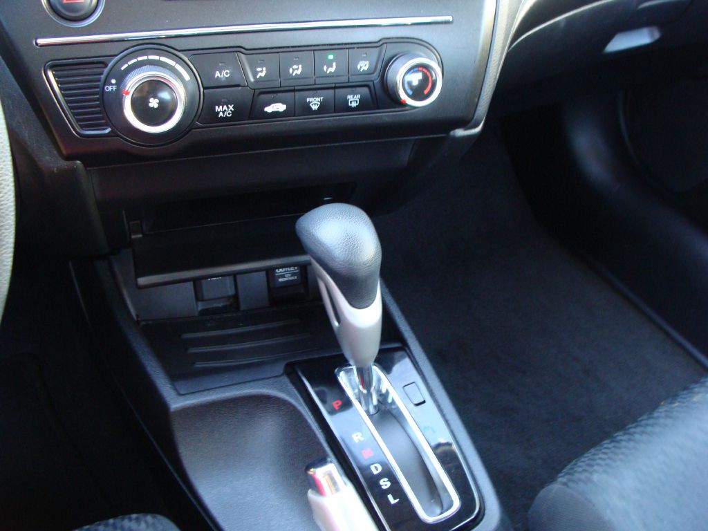 2015 Honda Civic Image 27