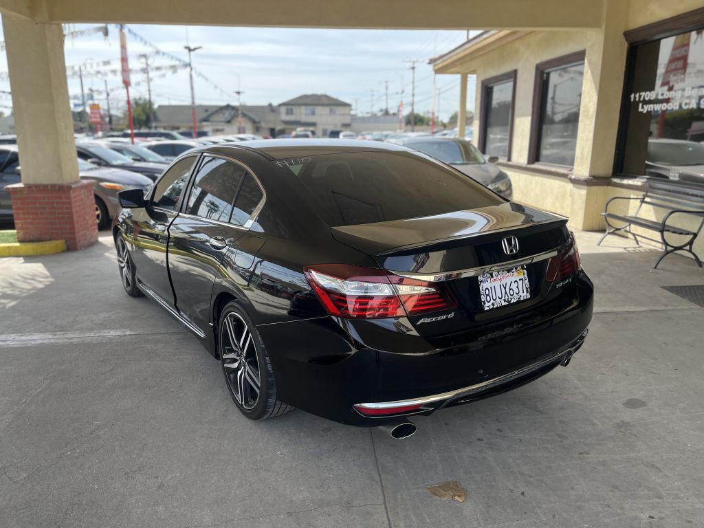 2017 Honda Accord Image 5