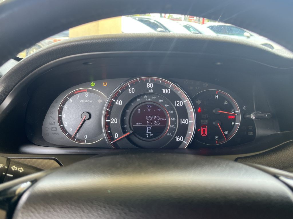 2017 Honda Accord Image 22