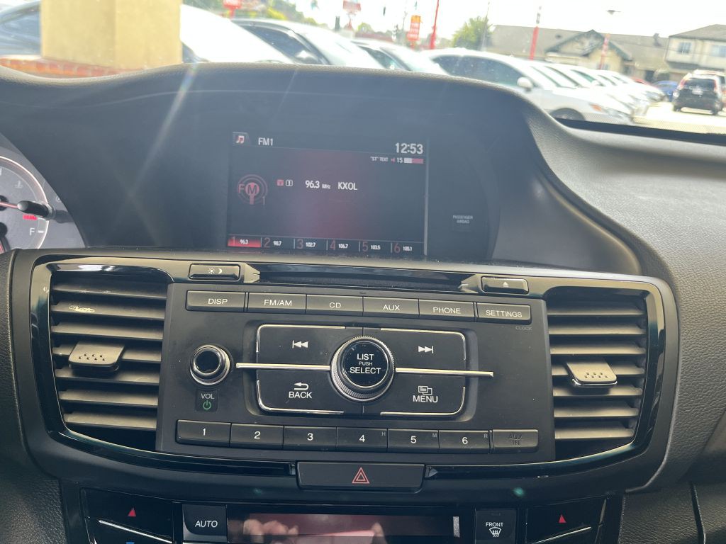 2017 Honda Accord Image 23