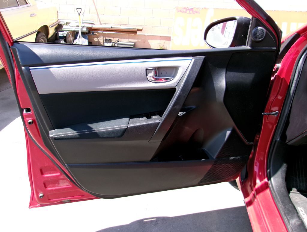 2016 Toyota Corolla Image 11