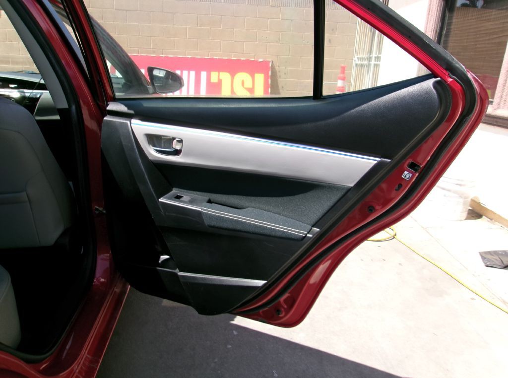 2016 Toyota Corolla Image 15