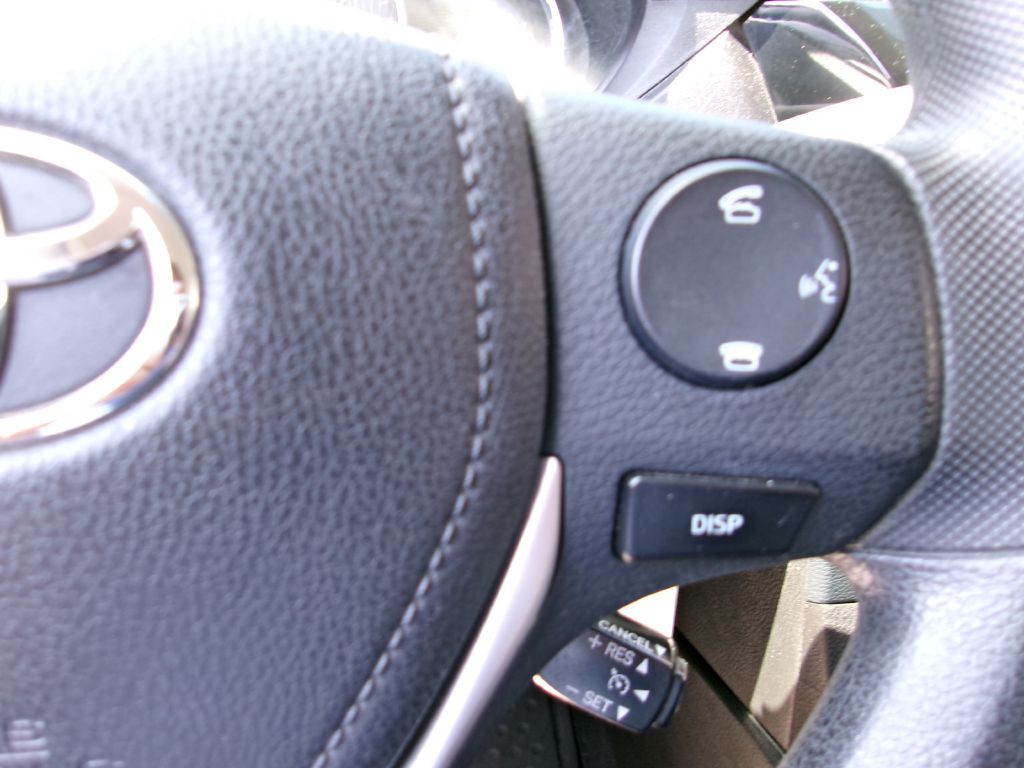2016 Toyota Corolla Image 25