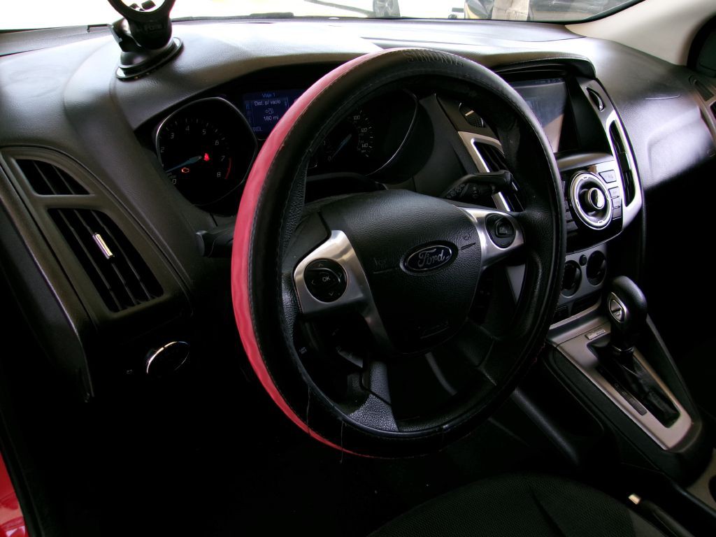 2013 Ford Focus Image 18