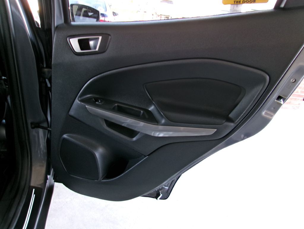 2018 Ford Econoline Image 24