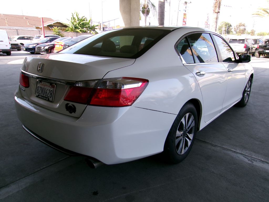 2013 Honda Accord Image 11