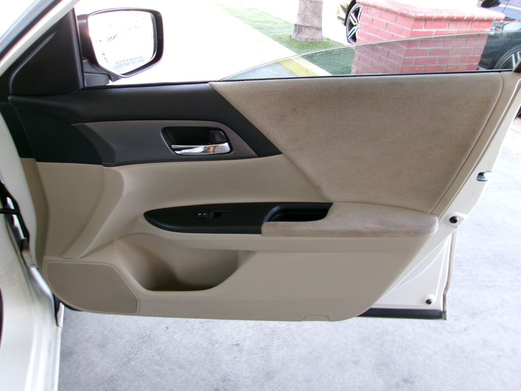 2013 Honda Accord Image 23
