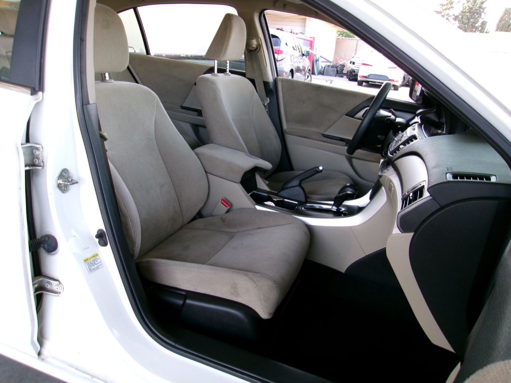 2013 Honda Accord Image 24