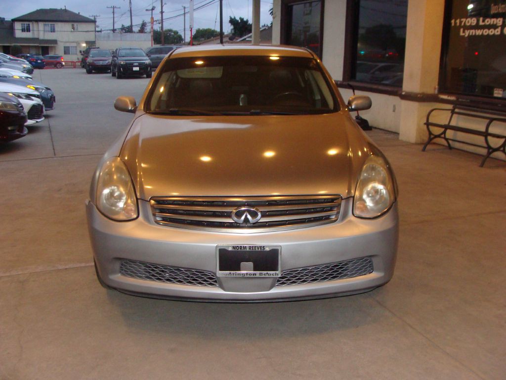 2005 INFINITI G35 Image 1