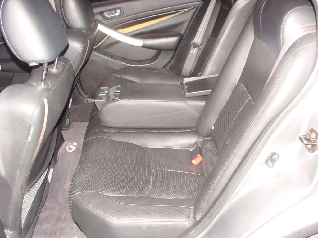 2005 INFINITI G35 Image 12