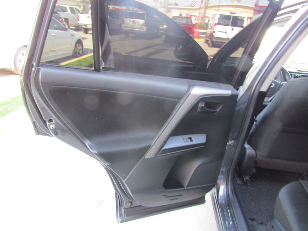 2018 Toyota Rav4 Image 11