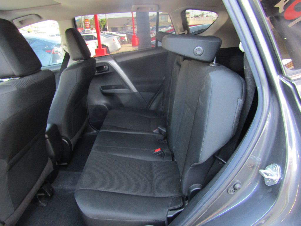 2018 Toyota Rav4 Image 12