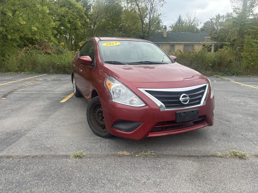 2017 Nissan Versa Image 2