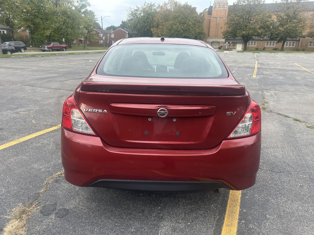 2017 Nissan Versa Image 5