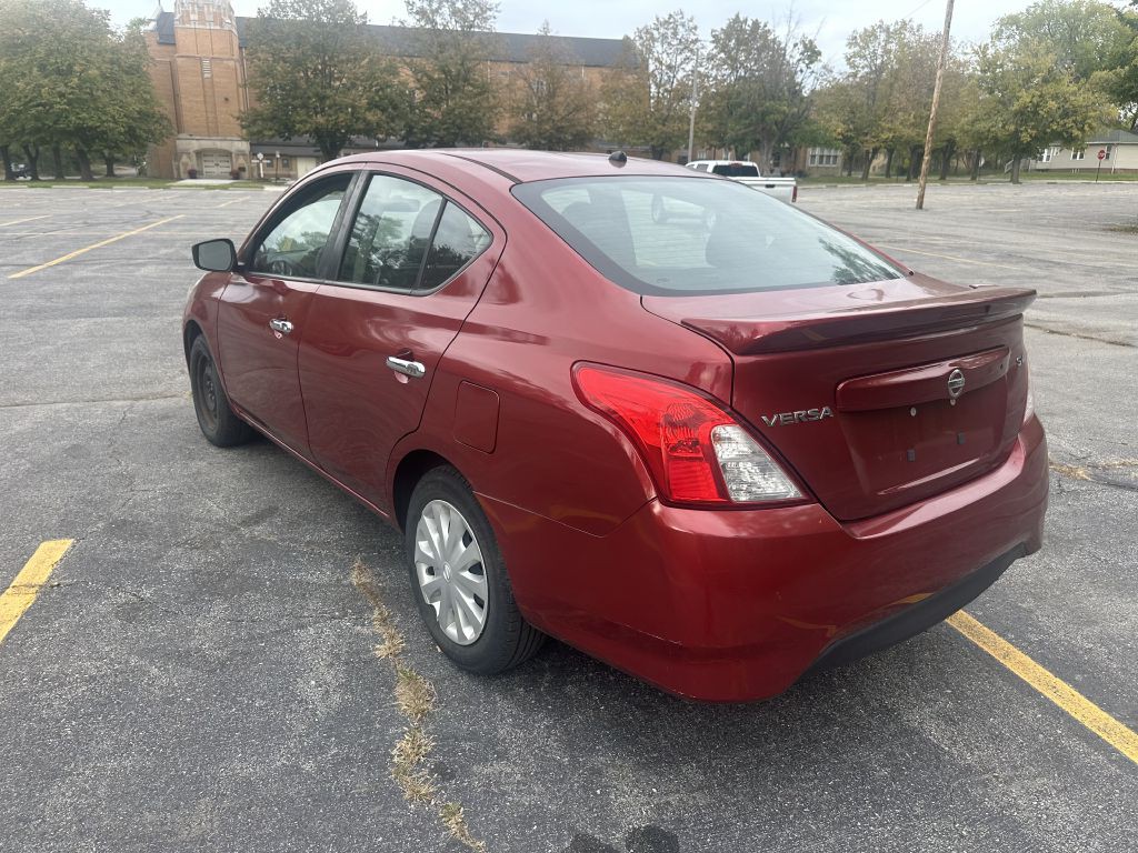 2017 Nissan Versa Image 6